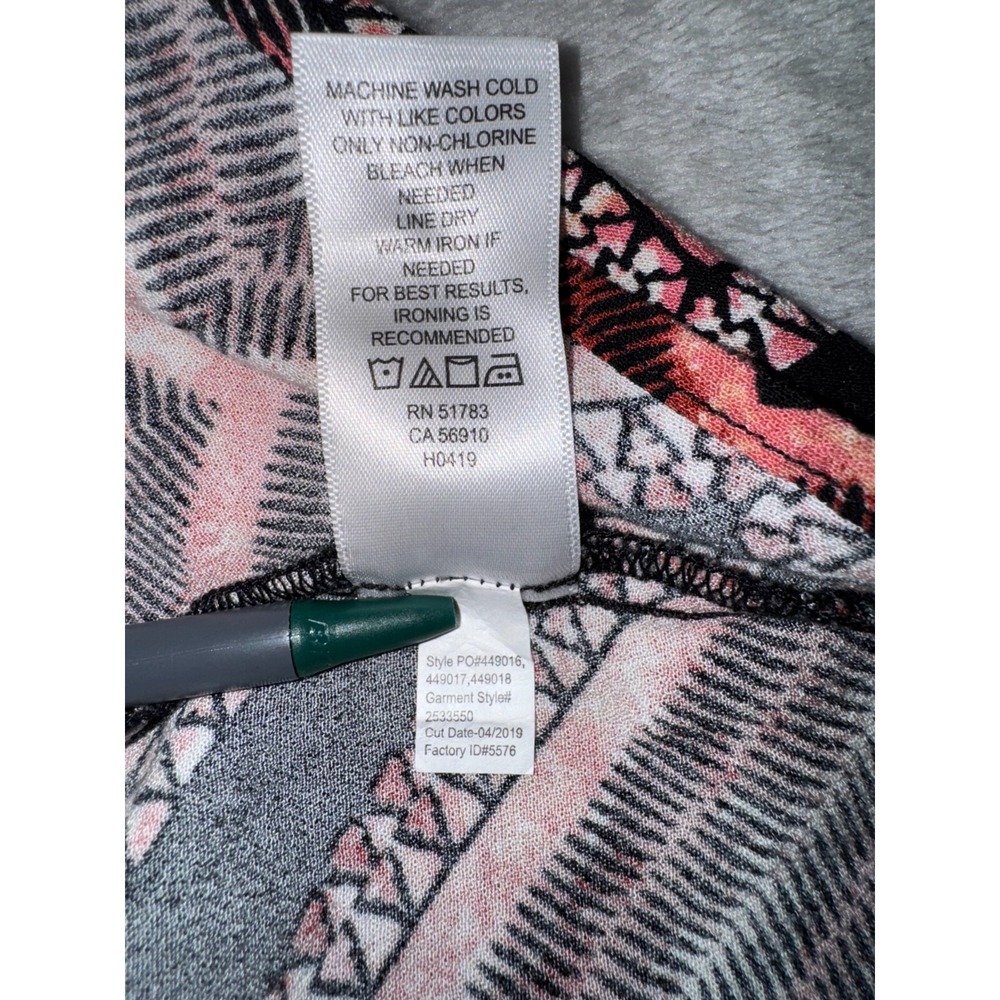 Maurices Shirt Womens L‎ Pink Black Bohemian Hippie Artsy Western Tie-Front - Picture 13 of 14